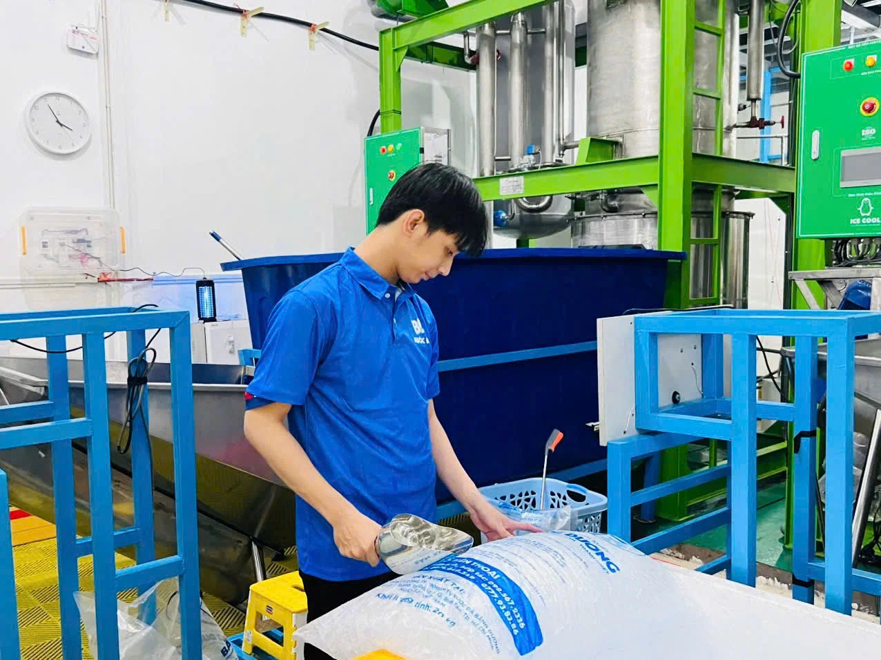 Trang chủ 19 nha may san xuat nuoc da 168 TqbWljIn