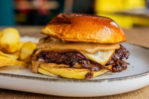 Read more about the article Ẩm Thực Pháp Nổi Tiếng Thế Giới – Tinh Hoa Ẩm Thực Châu Âu