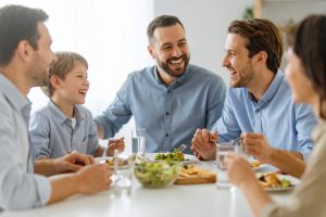 Read more about the article Ăn Cơm Uống Nước Nhiều Có Tốt Không? Những Điều Bạn Cần Biết