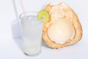 Read more about the article Bầu Uống Nước Dừa Được Không? Lợi Ích Và Những Điều Mẹ Bầu Cần Biết