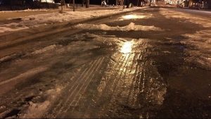 Read more about the article Black Ice Nguy Hiểm Thế Nào? Nguyên Nhân, Dấu Hiệu Và Cách Phòng Tránh