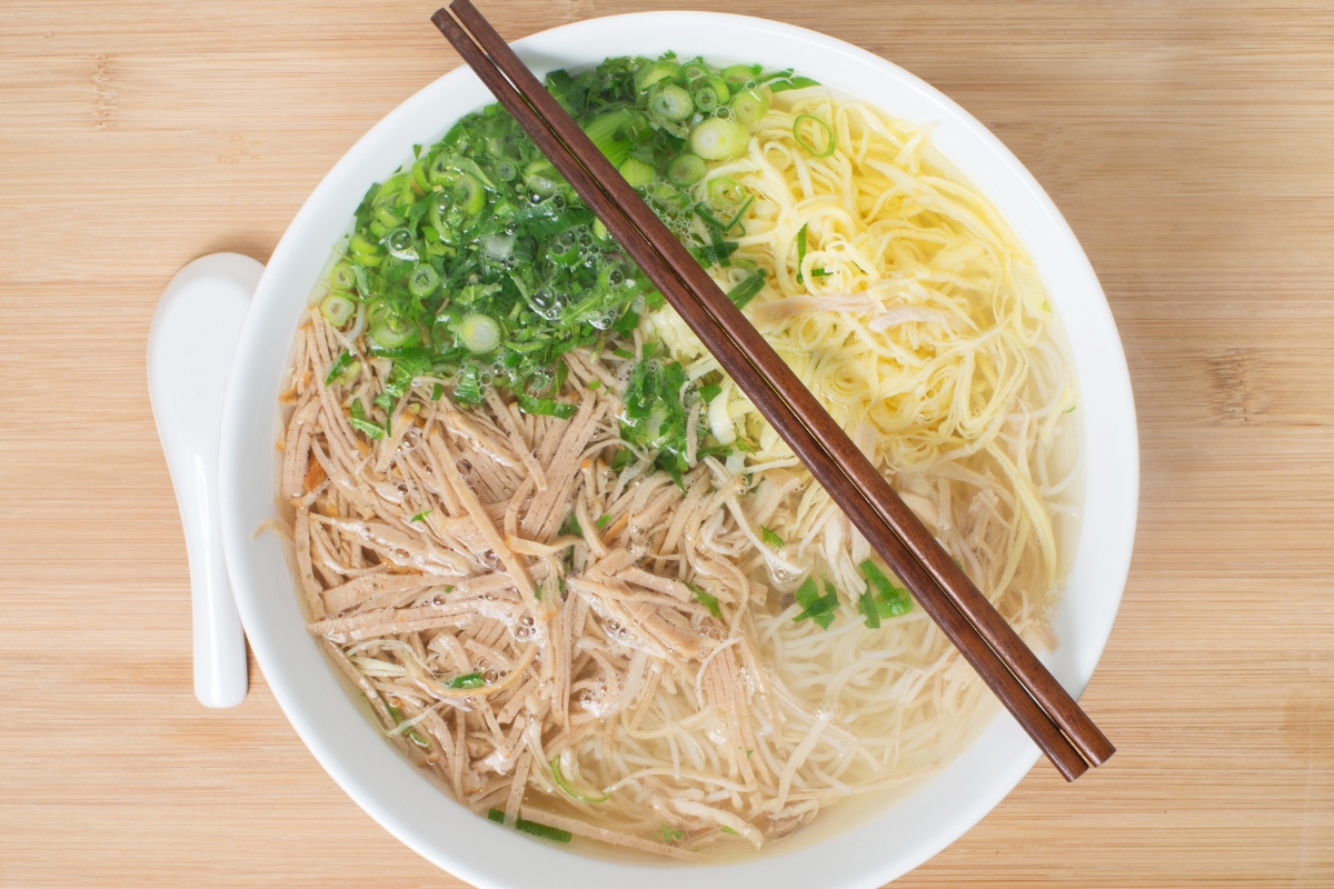 Bún thang Sự Tinh Tế Trong Từng Sợi Bún