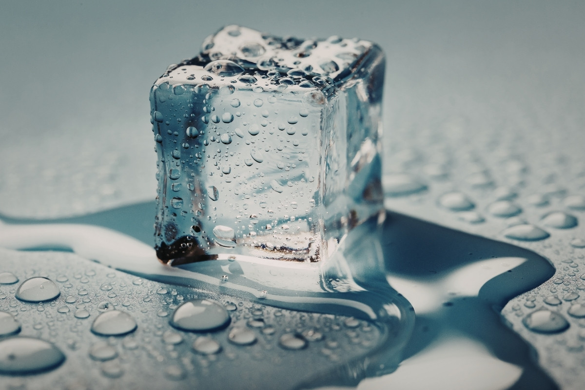 Các yếu tố ảnh hưởng đến nhiệt độ nước đá