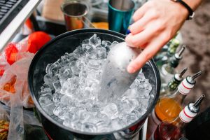 Read more about the article Cách tìm kiếm khách hàng đại lý nước đá trong khu vực hiệu quả