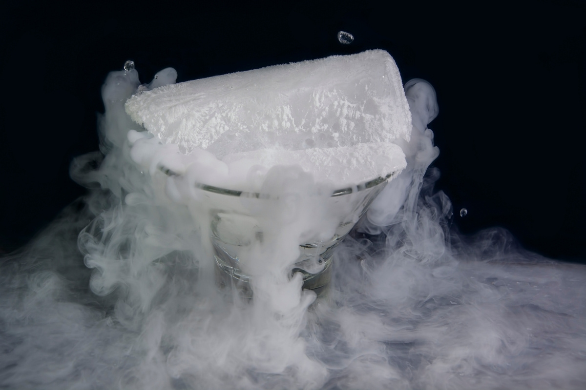 Đá khô CO2 rắn là gì
