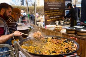 Read more about the article Loại Hình Ẩm Thực Nào Nổi Tiếng Với Các Món Như Paella Và Gazpacho? Khám Phá Ẩm Thực Tây Ban Nha