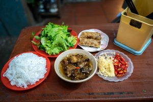 Read more about the article Món Ăn Hà Nội Ngon Nhất Phải Thử – Đặc Sản Ẩm Thực Thủ Đô