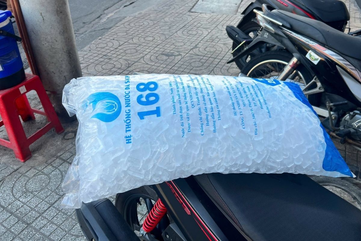 Read more about the article Nên bán đá viên đóng bao 5kg, 10kg hay 20kg để tối ưu lợi nhuận?