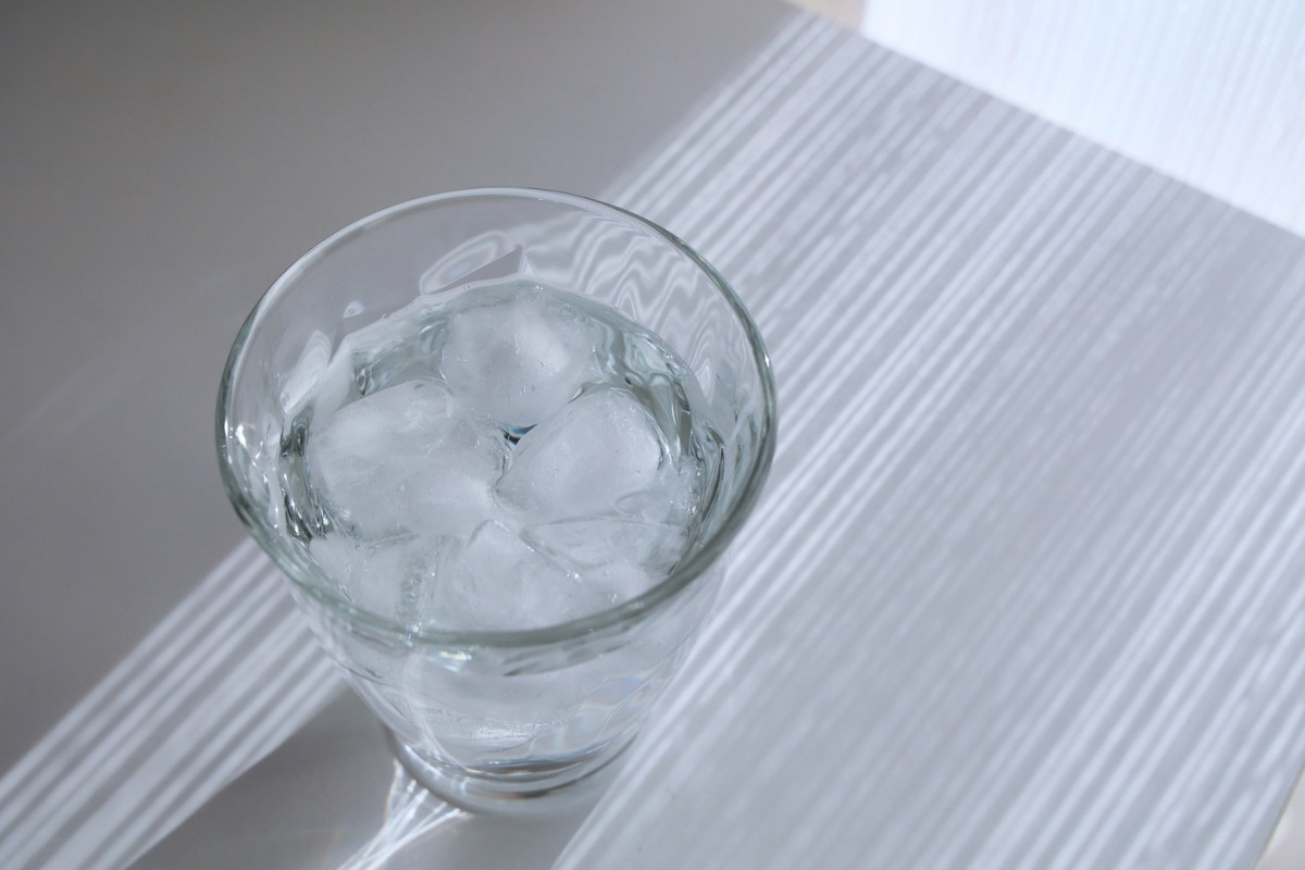 Những cách sử dụng nước đá sạch để giảm cay hiệu quả