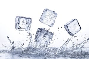 Read more about the article Nước Đá Viên 19 Là Gì? Ứng Dụng Phổ Biến Nhất Trong Quán Bia, Nhà Hàng