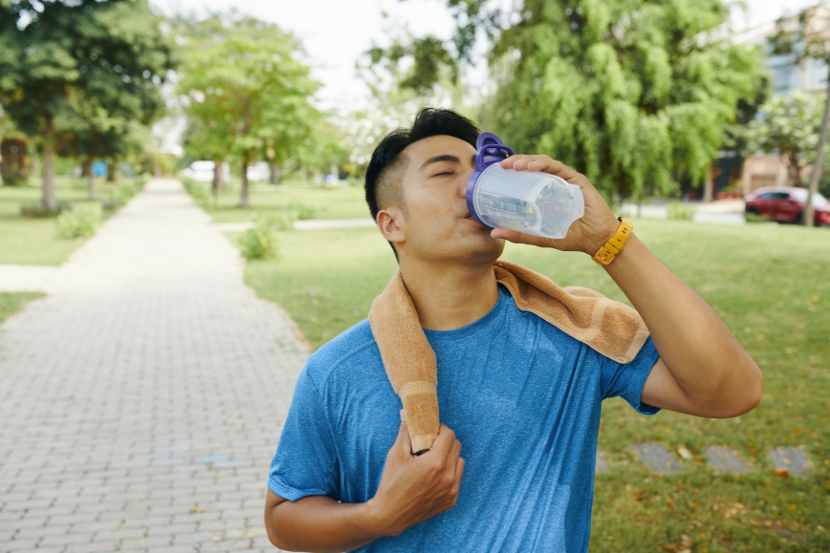 Nước Uống Thể Thao Có Nên Dùng Hàng Ngày Không?