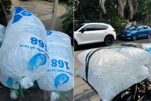 Read more about the article Tác động của giá xăng tăng đến chi phí vận chuyển nước đá