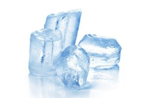 Read more about the article Tại Sao Nước Đá Bẩn Thường Để Lại Cặn Trắng Sau Khi Tan?