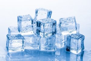 Read more about the article Tại Sao Nước Đá Tinh Khiết Lại Lâu Tan Hơn Đá Thông Thường?