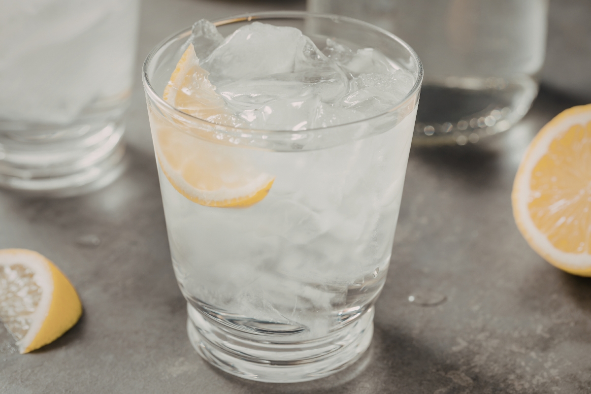 Uống Nước Chanh Muối Có Tác Dụng Gì