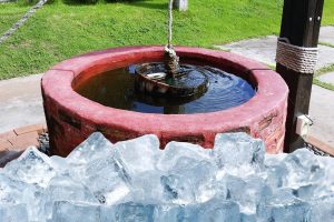 Read more about the article Uống Nước Đá Làm Từ Nước Giếng Khoan Có Nguy Cơ Gì?