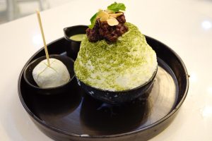 Read more about the article Cách làm “kem tuyết” từ nước đá tinh khiết tại nhà đơn giản, mịn như bingsu