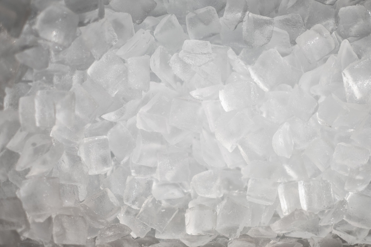 Có nên sử dụng nước đá RO tại địa phương