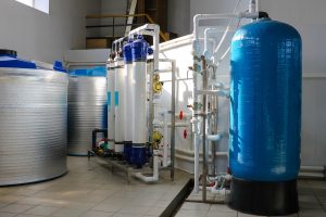 Read more about the article Giá hệ thống lọc nước RO công nghiệp cho xưởng đá 5 tấn mới nhất 2026
