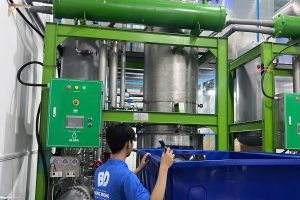 Read more about the article Giá máy làm đá viên 10 tấn/ngày mới nhất 2026 – Chi phí đầu tư xưởng đá lớn