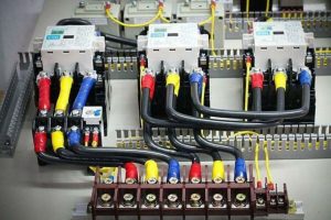 Read more about the article Hướng dẫn thay thế khởi động từ và rơ le nhiệt cho máy đá đúng kỹ thuật