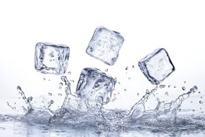 Read more about the article Nước đá ở vùng ven biển có nhiễm muối không? Giải đáp chi tiết
