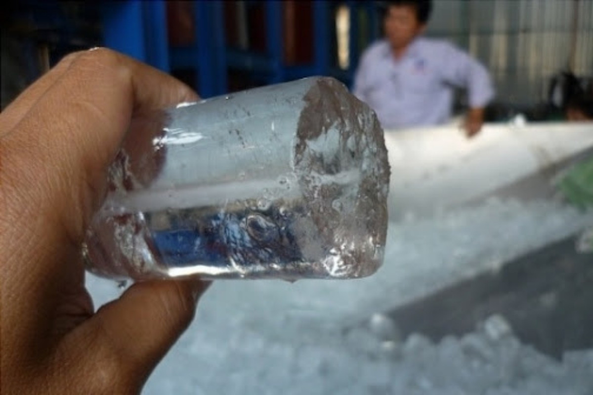 Rủi ro về an toàn thực phẩm khi sử dụng dịch vụ giao đá nhanh