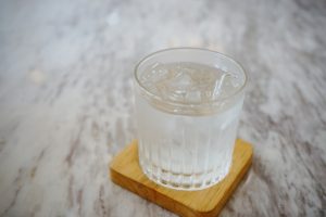 Read more about the article Tại sao uống nước đá quá lạnh gây đau đầu đột ngột?