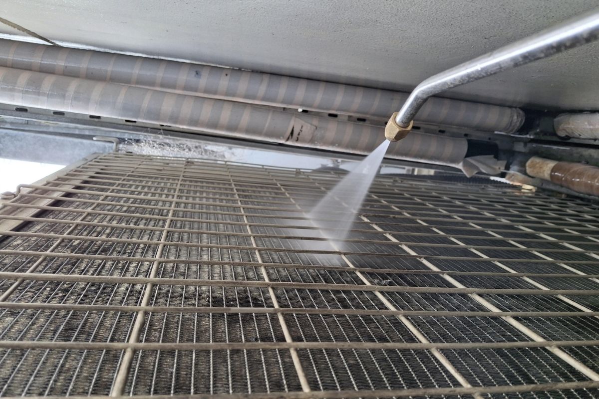 Vì sao cần vệ sinh dàn ngưng tụ Condenser định kỳ